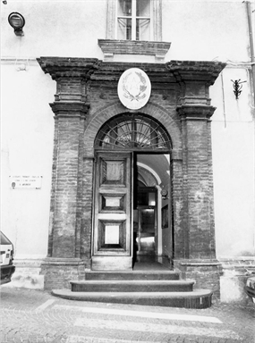 Scuola I. T. S. Commerciale e per Geometri 